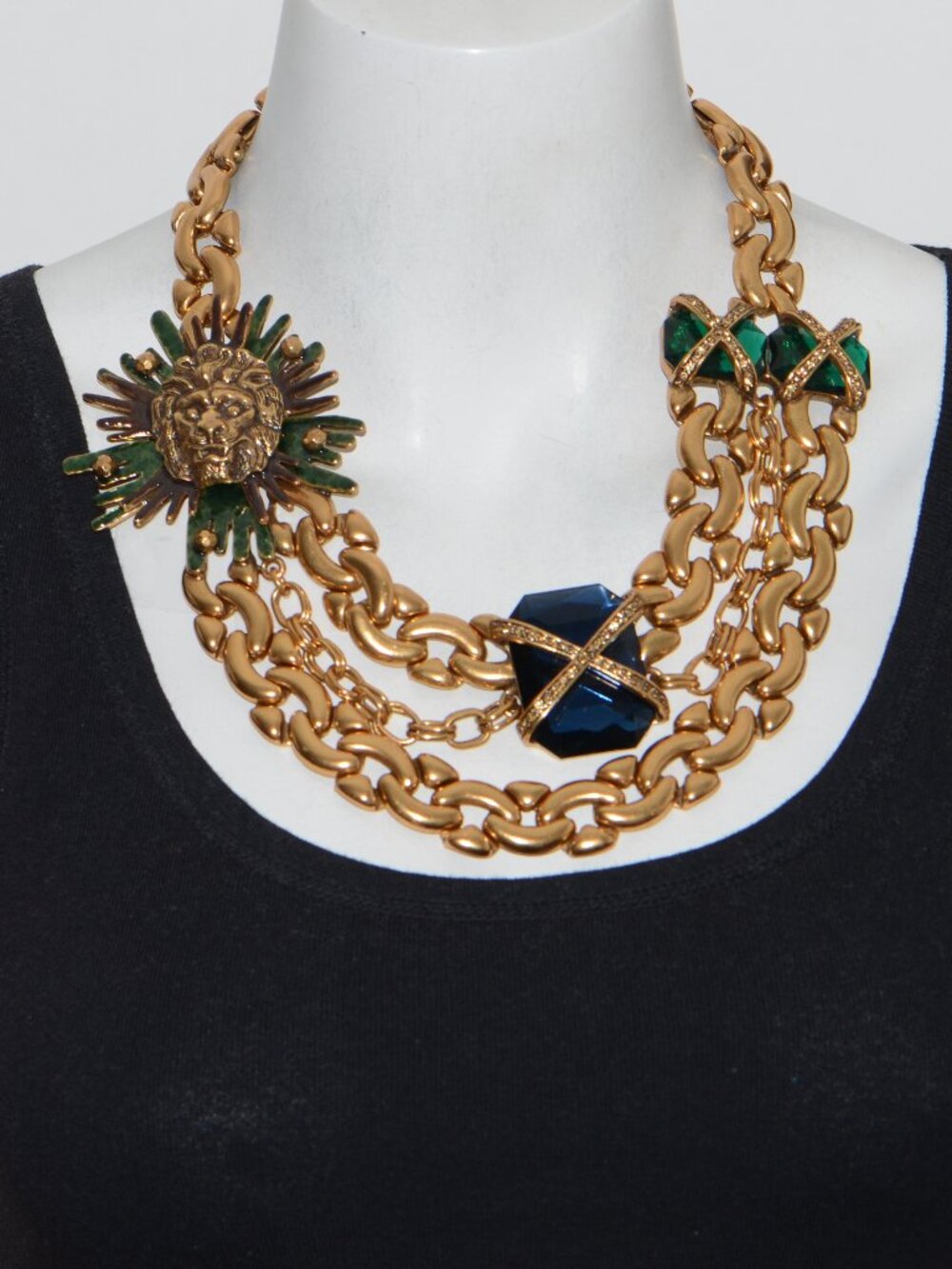 Oscar de la Renta Lion Head Crystal Bold Link Necklace